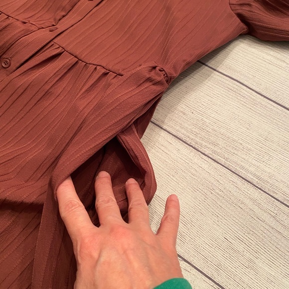 Button-Up Dress - Picture 5 of 10